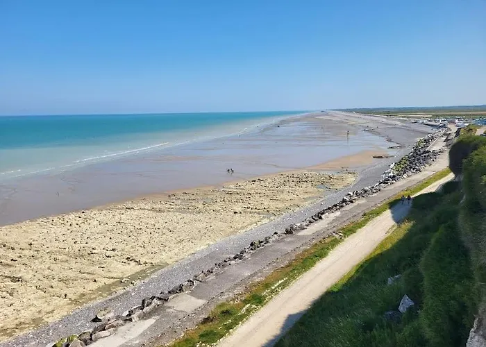 Appartement Vue Mer A 100 M De La Plage