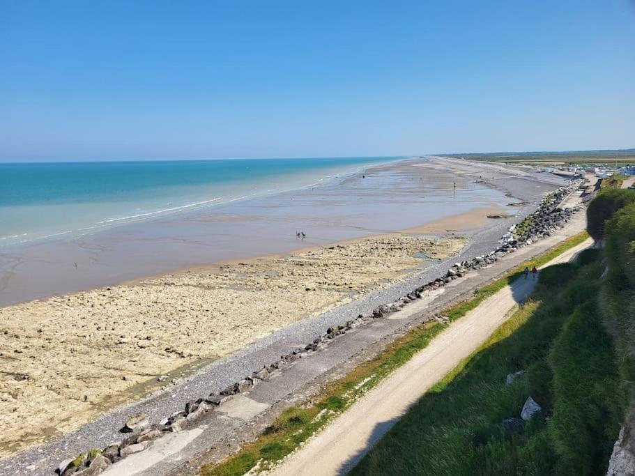 Vue A 100 M De La Apartment
